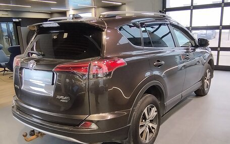 Toyota RAV4, 2019 год, 2 300 000 рублей, 4 фотография