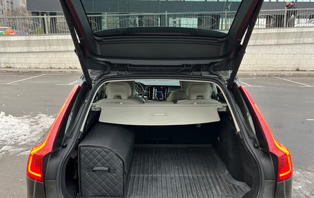 Volvo V90 Cross Country I рестайлинг, 2019 год, 4 550 000 рублей, 24 фотография