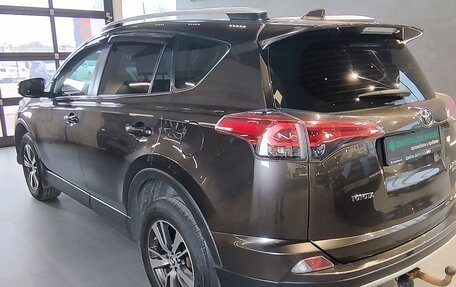 Toyota RAV4, 2019 год, 2 300 000 рублей, 6 фотография