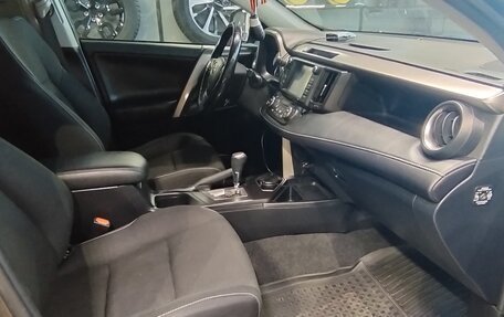 Toyota RAV4, 2019 год, 2 300 000 рублей, 8 фотография