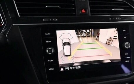 Volkswagen Tiguan II, 2021 год, 2 679 000 рублей, 14 фотография