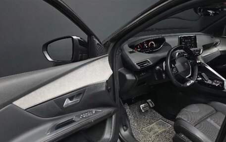 Peugeot 5008 II, 2022 год, 1 879 000 рублей, 10 фотография