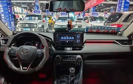 Toyota RAV4, 2022 год, 2 530 000 рублей, 16 фотография