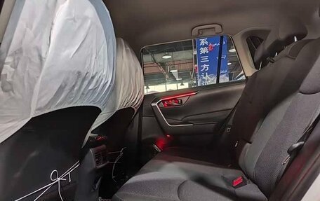 Toyota RAV4, 2022 год, 2 530 000 рублей, 14 фотография