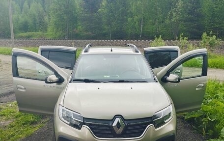 Renault Sandero II рестайлинг, 2020 год, 1 550 000 рублей, 1 фотография