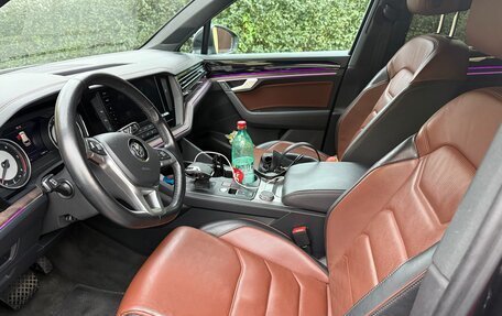 Volkswagen Touareg III, 2019 год, 5 500 000 рублей, 6 фотография