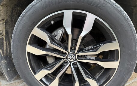 Volkswagen Touareg III, 2019 год, 5 500 000 рублей, 8 фотография