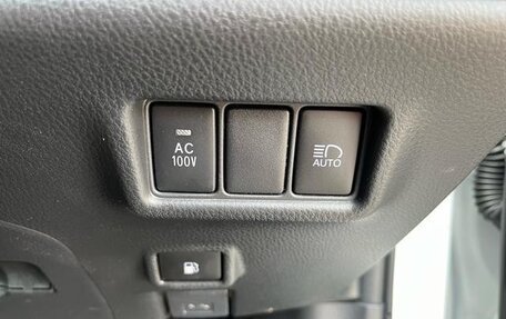 Toyota C-HR I рестайлинг, 2022 год, 1 969 000 рублей, 11 фотография