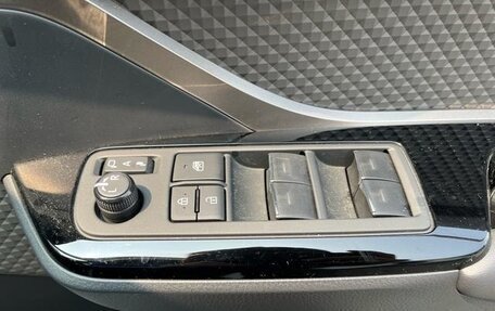 Toyota C-HR I рестайлинг, 2022 год, 1 969 000 рублей, 10 фотография