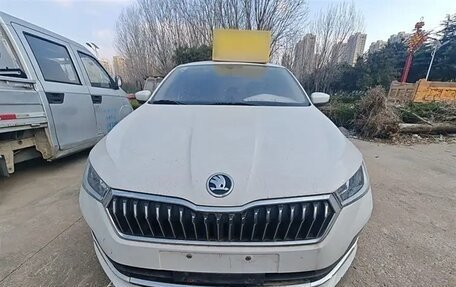 Skoda Rapid II, 2021 год, 1 290 000 рублей, 2 фотография