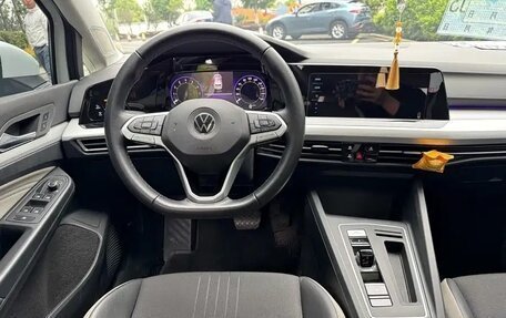 Volkswagen Golf VIII, 2021 год, 1 855 000 рублей, 5 фотография