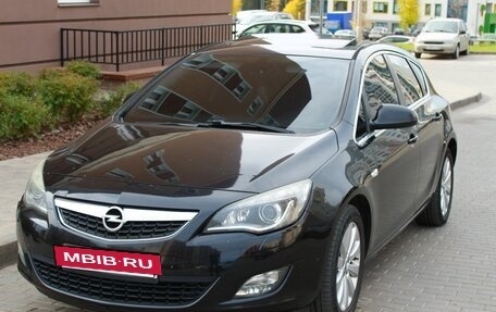 Opel Astra J, 2011 год, 700 000 рублей, 3 фотография