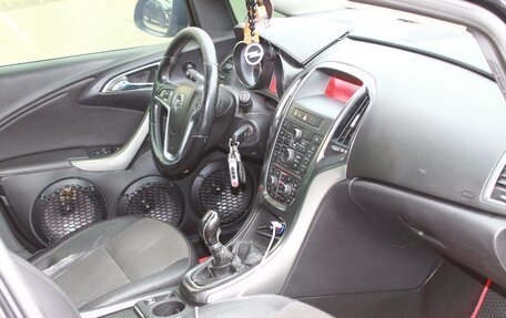 Opel Astra J, 2011 год, 700 000 рублей, 10 фотография