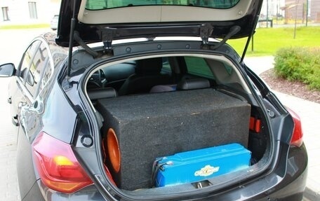 Opel Astra J, 2011 год, 700 000 рублей, 11 фотография