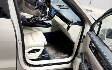 Porsche Cayenne III, 2021 год, 10 950 000 рублей, 8 фотография