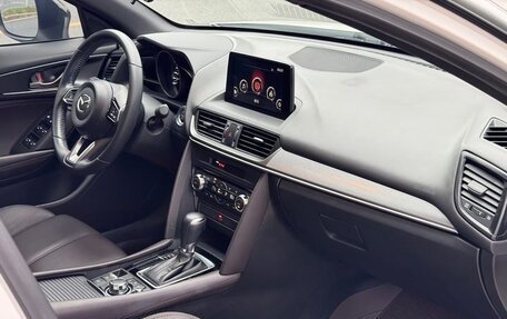 Mazda CX-4, 2022 год, 1 805 000 рублей, 5 фотография