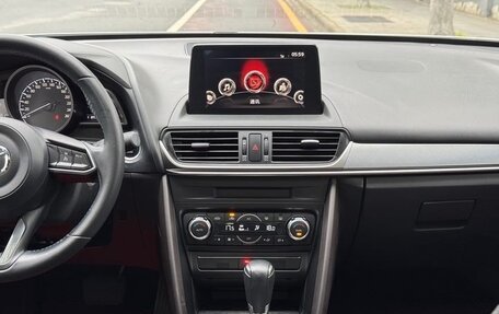 Mazda CX-4, 2022 год, 1 805 000 рублей, 9 фотография