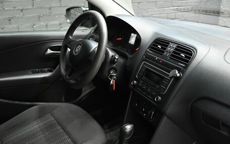 Volkswagen Polo VI (EU Market), 2019 год, 1 200 000 рублей, 14 фотография