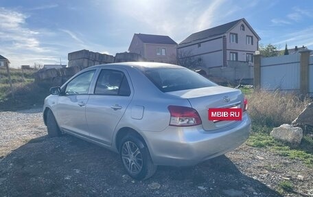 Toyota Yaris III рестайлинг, 2006 год, 600 000 рублей, 3 фотография