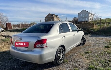 Toyota Yaris III рестайлинг, 2006 год, 600 000 рублей, 5 фотография