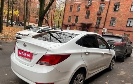 Hyundai Solaris II рестайлинг, 2016 год, 1 100 000 рублей, 4 фотография