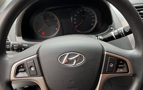 Hyundai Solaris II рестайлинг, 2016 год, 1 100 000 рублей, 10 фотография