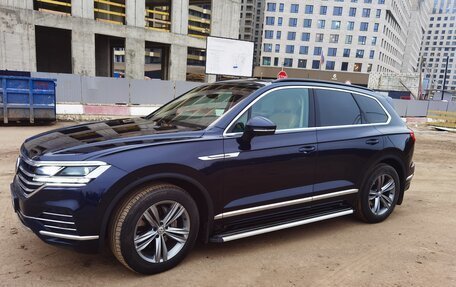 Volkswagen Touareg III, 2018 год, 5 500 000 рублей, 6 фотография