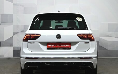 Volkswagen Tiguan II, 2018 год, 3 230 000 рублей, 5 фотография