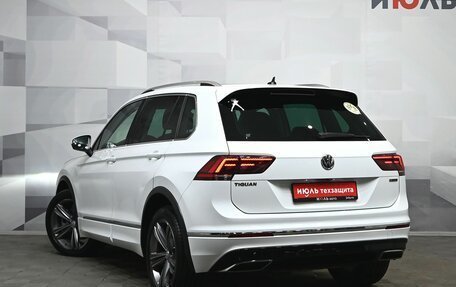 Volkswagen Tiguan II, 2018 год, 3 230 000 рублей, 4 фотография