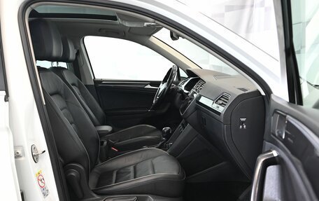 Volkswagen Tiguan II, 2018 год, 3 230 000 рублей, 11 фотография