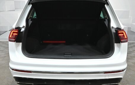 Volkswagen Tiguan II, 2018 год, 3 230 000 рублей, 6 фотография