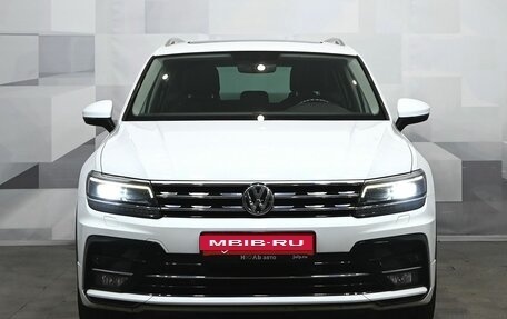 Volkswagen Tiguan II, 2018 год, 3 230 000 рублей, 2 фотография