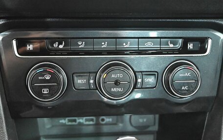 Volkswagen Tiguan II, 2018 год, 3 230 000 рублей, 23 фотография