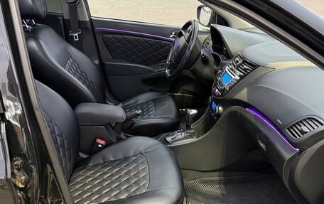 Hyundai Solaris II рестайлинг, 2012 год, 800 000 рублей, 5 фотография