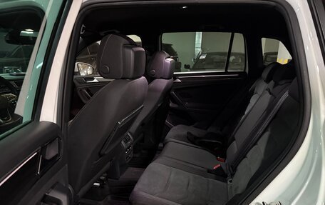 Volkswagen Tiguan II, 2018 год, 3 450 000 рублей, 13 фотография