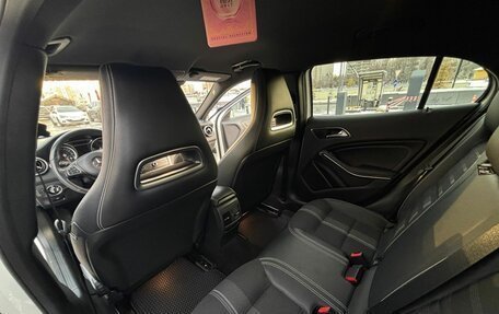 Mercedes-Benz GLA, 2019 год, 2 600 000 рублей, 14 фотография