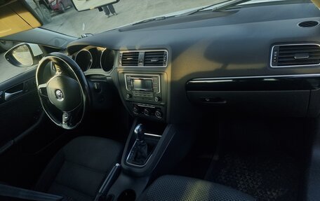 Volkswagen Jetta VI, 2018 год, 1 600 000 рублей, 10 фотография