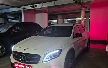 Mercedes-Benz GLA, 2019 год, 2 600 000 рублей, 27 фотография