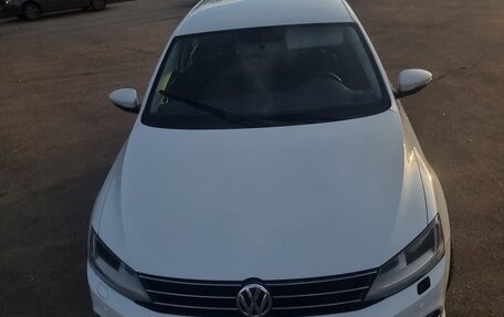 Volkswagen Jetta VI, 2018 год, 1 600 000 рублей, 2 фотография