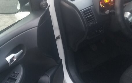 Toyota Corolla, 2012 год, 850 000 рублей, 2 фотография