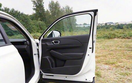 Honda Vezel, 2025 год, 2 115 000 рублей, 37 фотография