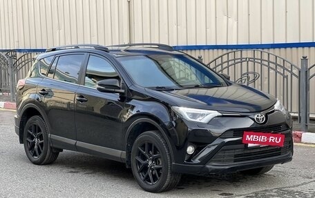 Toyota RAV4, 2019 год, 2 400 000 рублей, 2 фотография