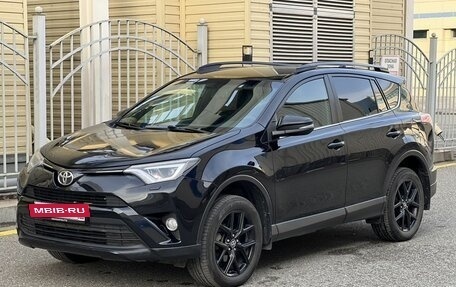 Toyota RAV4, 2019 год, 2 400 000 рублей, 4 фотография