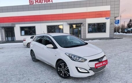 Hyundai i30 II рестайлинг, 2014 год, 800 000 рублей, 2 фотография