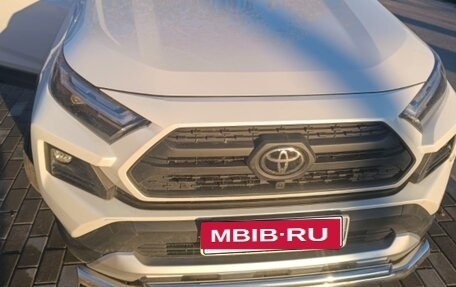 Toyota RAV4, 2024 год, 4 400 000 рублей, 1 фотография