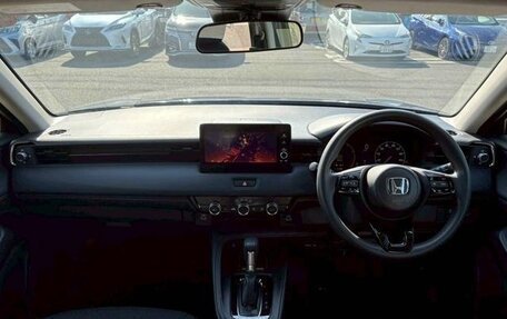 Honda Vezel, 2022 год, 2 350 000 рублей, 11 фотография