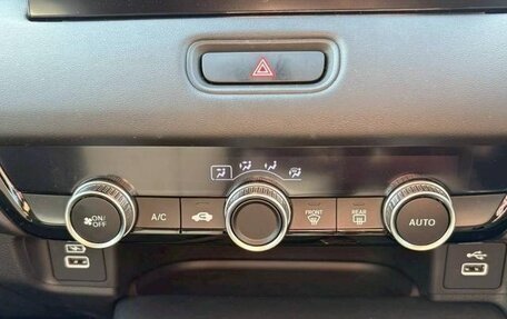 Honda Vezel, 2022 год, 2 350 000 рублей, 14 фотография