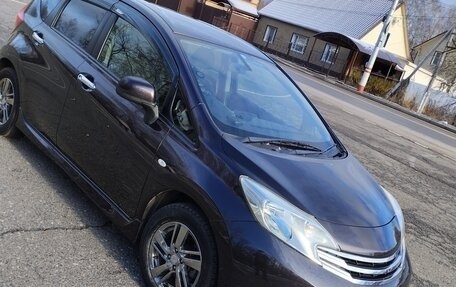 Nissan Note II рестайлинг, 2013 год, 900 000 рублей, 2 фотография