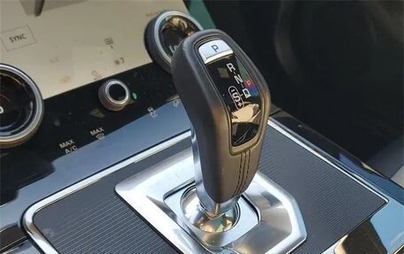 Land Rover Range Rover Evoque II, 2023 год, 5 100 000 рублей, 32 фотография