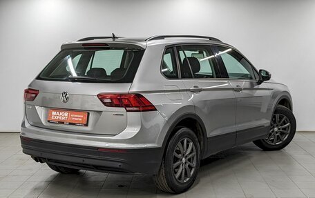 Volkswagen Tiguan II, 2019 год, 1 990 000 рублей, 5 фотография
